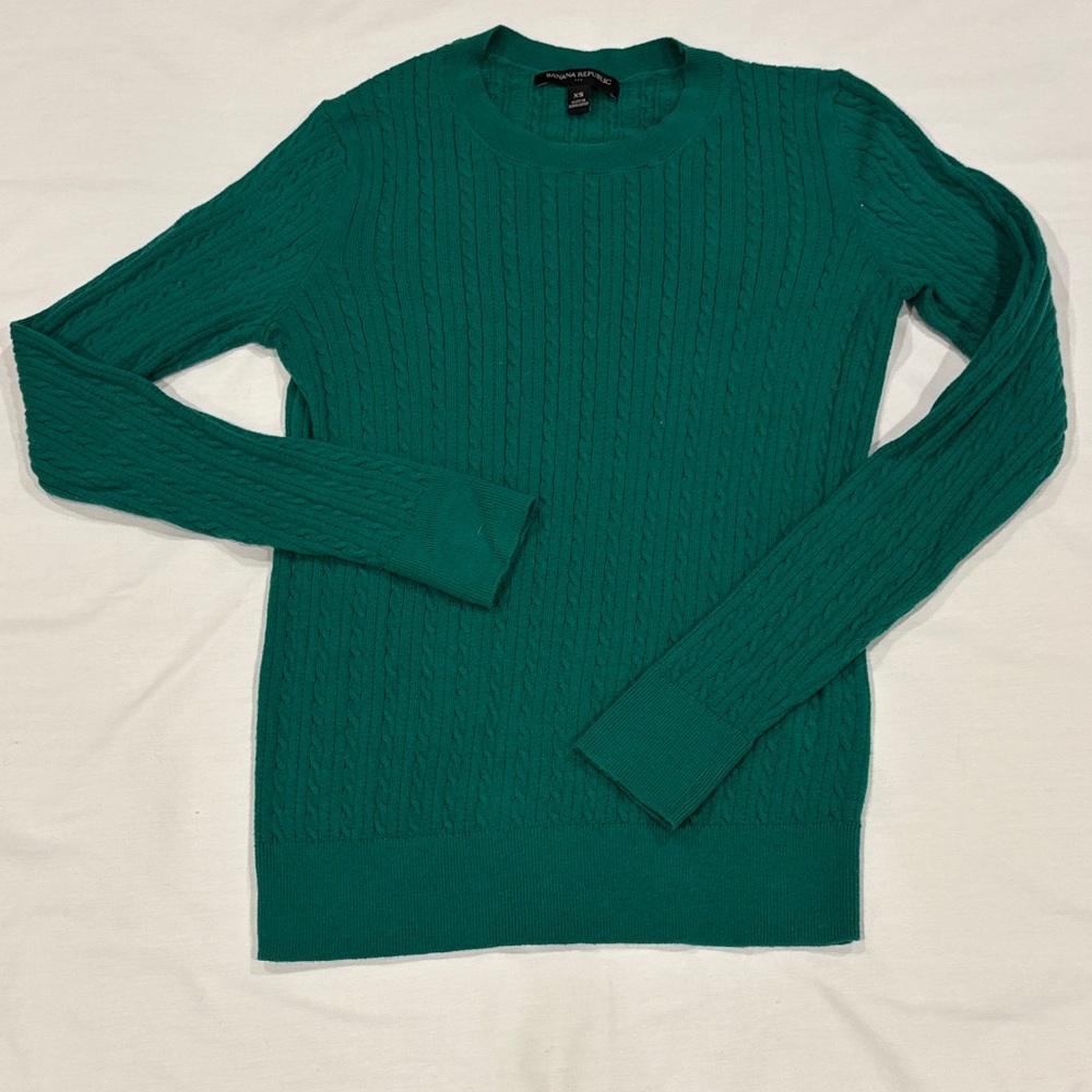Banana Republic Women's Vibrant Green Cable-Knit Crewneck Sweater